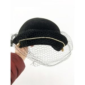 Womens Vintage Fascinator Black Velvet Hat With V… - image 1